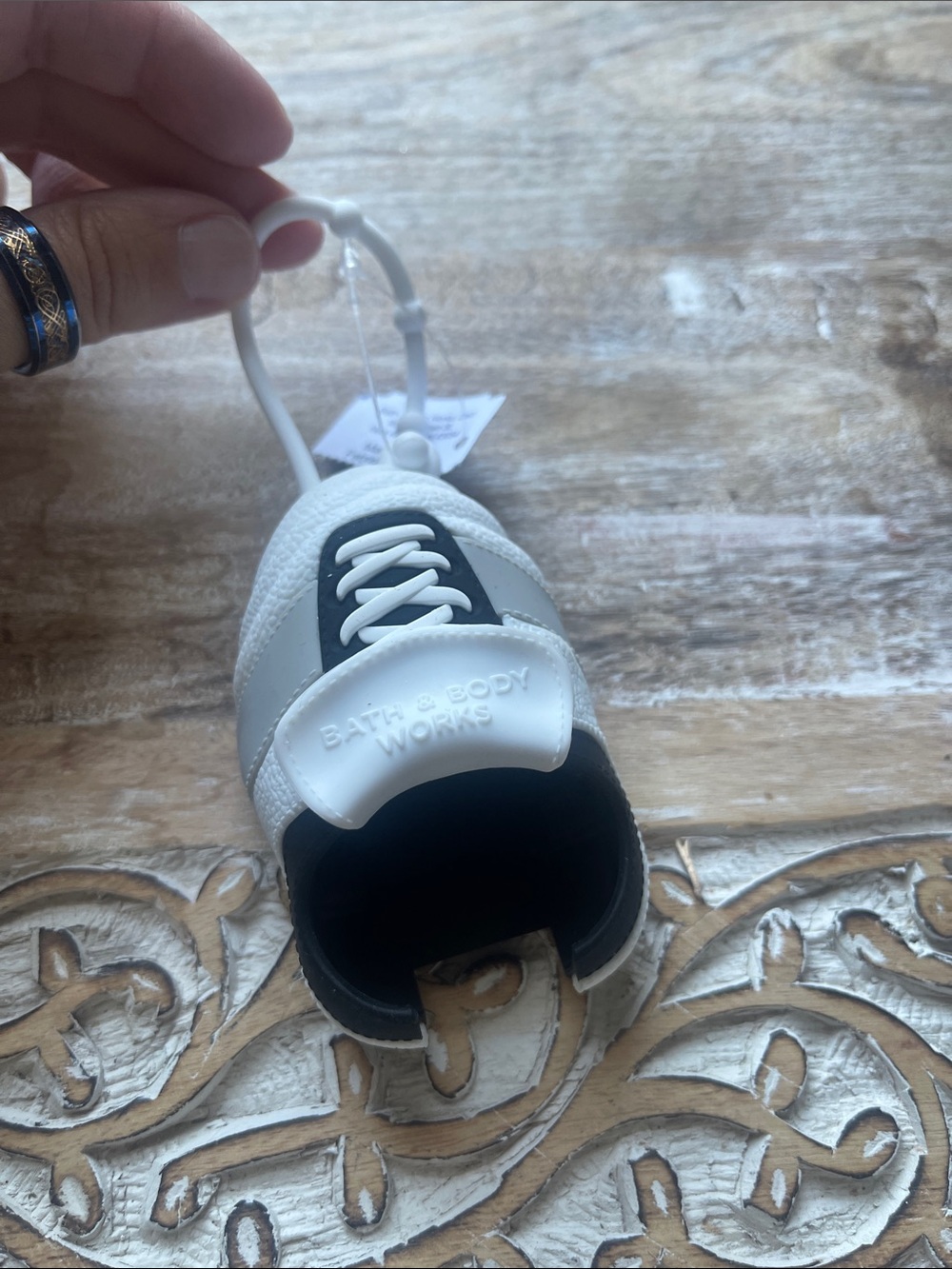 Bath & Body Works White and Black Sneaker Pocketbac Holder